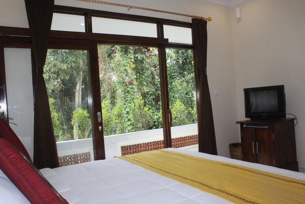 Manwarsa Guest House Ubud  Room photo